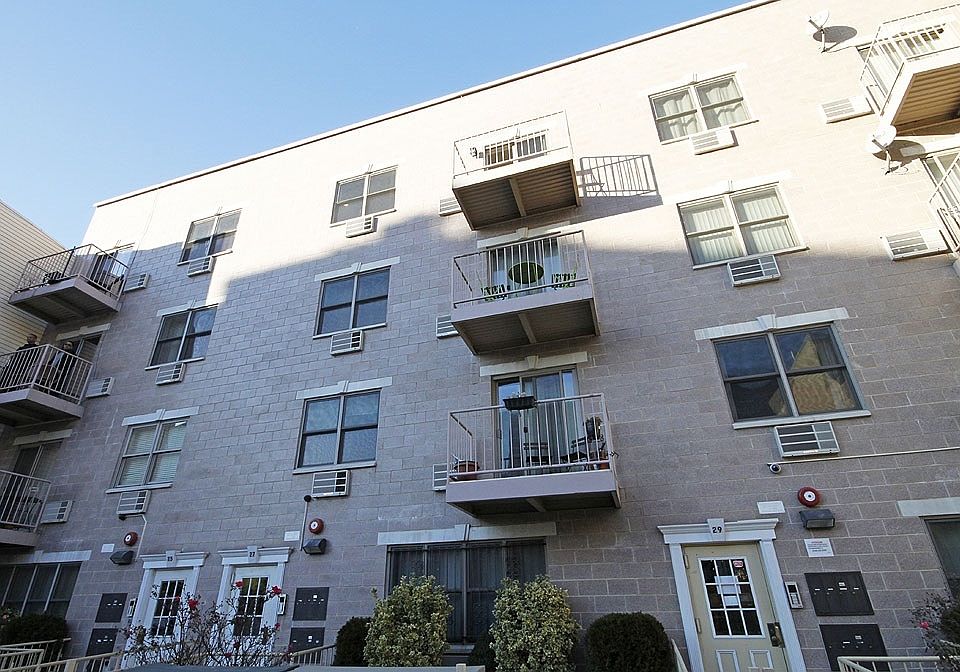 1st image of 29 Meserole St APT 2R
