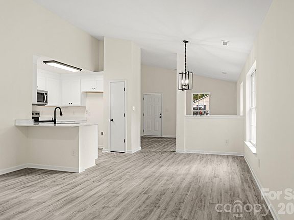 2nd image of 6123 McIntyre Ridge Dr