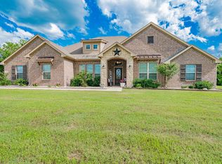 1352 Christie Ln, Terrell, TX 75161
