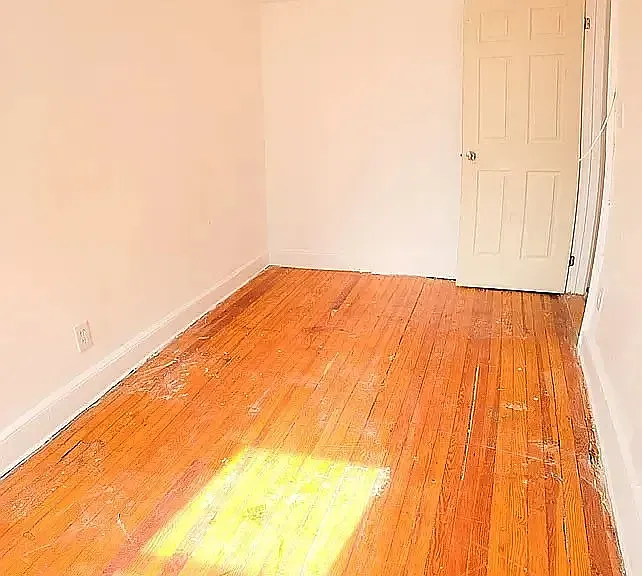 2403 Hoffman St #28 — Photo 6