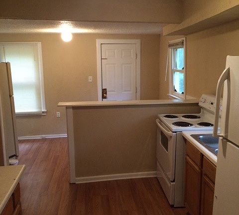4th image of 4421 Woodland Ave