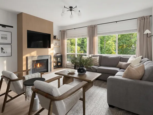 4365 Northlands Blvd #208, Whistler, BC V8E 1C4