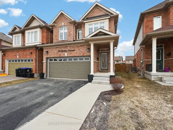 30 Hutton Cres, Essa, ON L3W 0R6