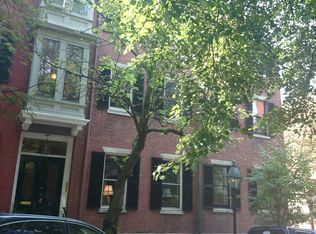 32 Chestnut St #1, Boston, MA 02108