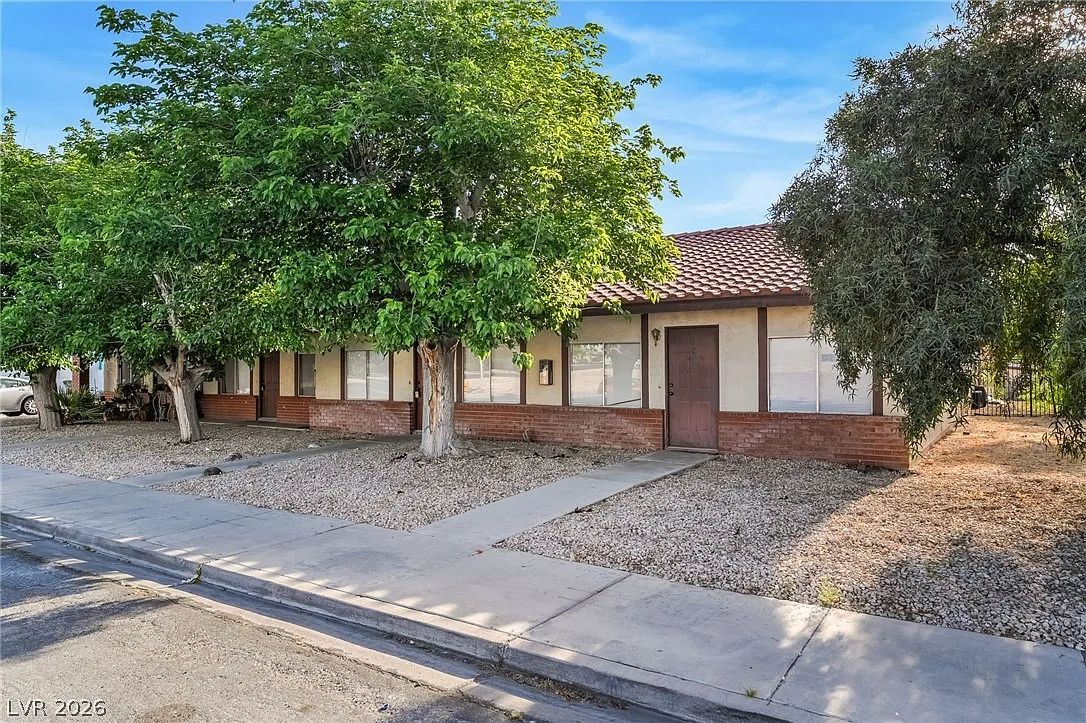 Building Photo - 1611 E Harmon Ave #3
