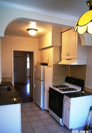 3rd image of 2027 29th St