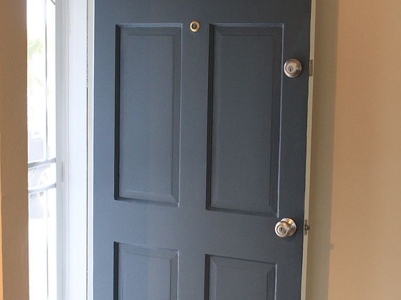 4th image of 10132 Beatrice Cir