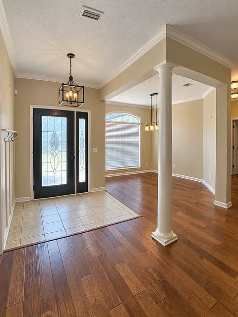 3 bed, 1610 sqft, $2,065 — Photo 3