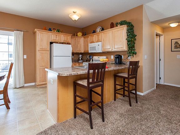 5th image of 3011 SW White Birch Dr