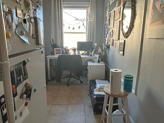 5th image of 3719 N Southport Ave APT 216