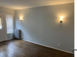 2228 E 68th St APT 1, Chicago, IL 60649