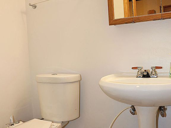 3rd image of 675 Versailles Cir Unit G