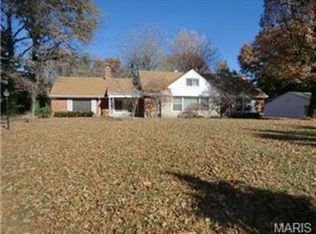 3 Biritz Dr, Saint Louis, MO 63137