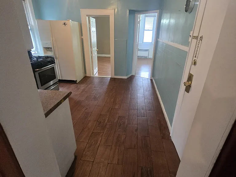 609 4th Ave #B — Photo 14