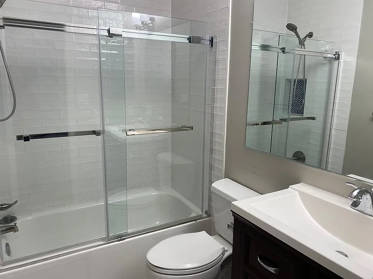 Bathroom (Upstairs Hallway)