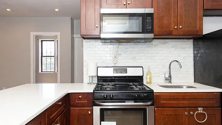 Rented by Nooklyn NYC LLC | media 4