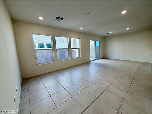 4th image of 2708 Sundial Crest Ct