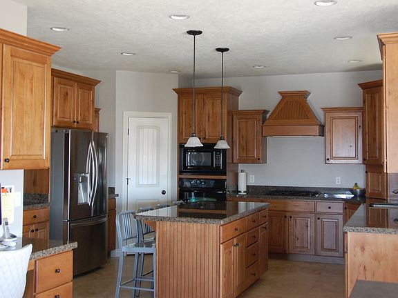 3rd image of 5884 W Cuchara Way