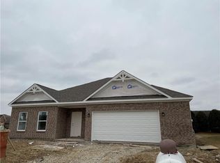 1881 Conifer Ct, Columbus, IN 47201