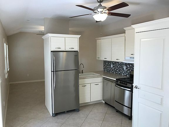 5th image of 111 E Winter Park St