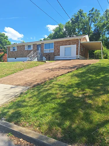 3230 Spears Rd Photo 1