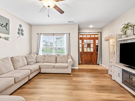 4th image of 1198 Stonegate Cir NW