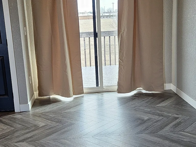 Dining Area - door to deck