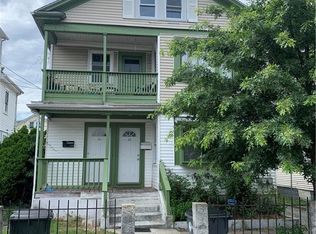 24 Pumgansett St, Providence, RI 02908