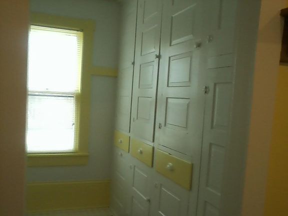 Laundry Rm & Pantry