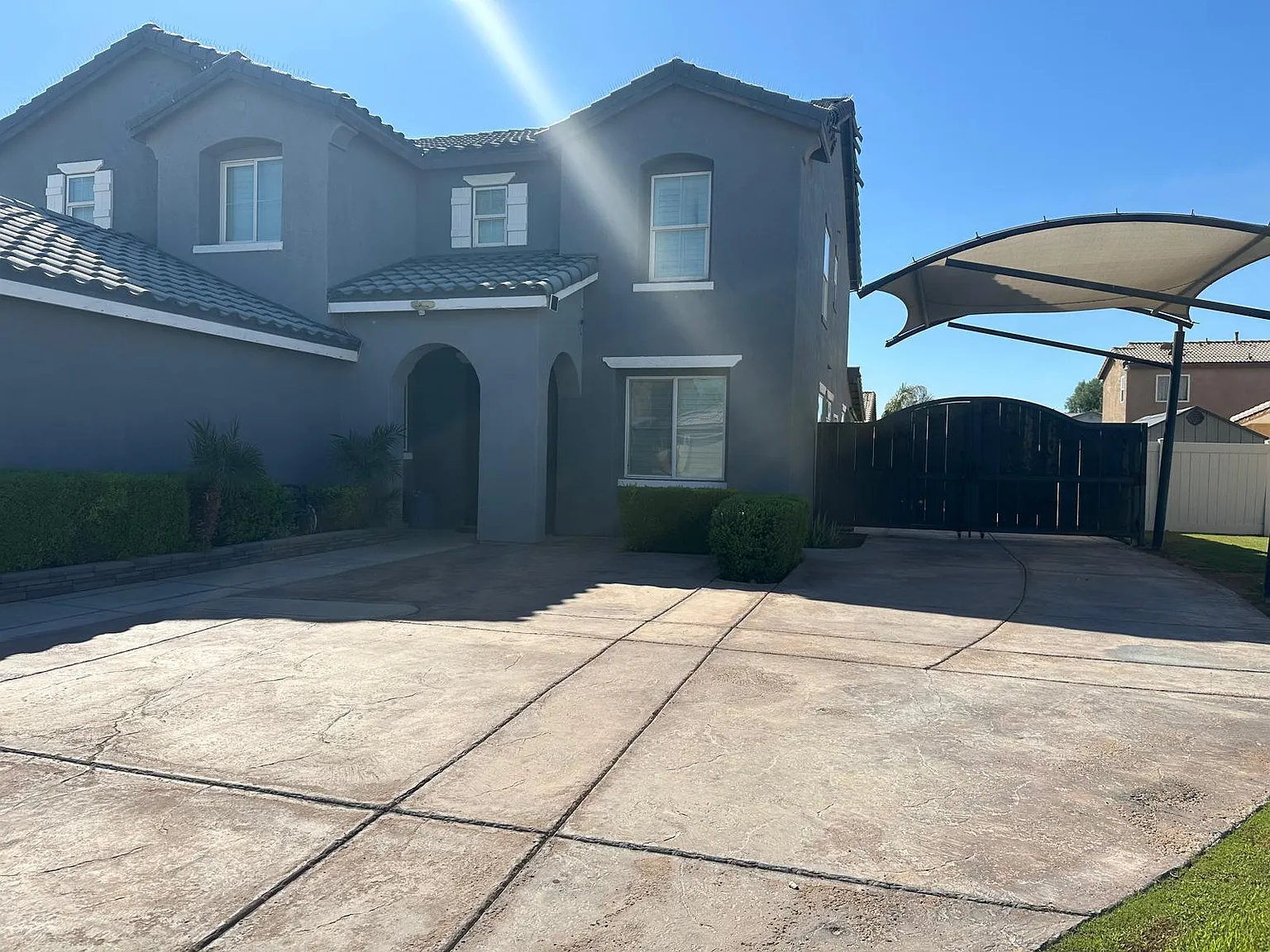5 bed, 3027 sqft, $3,480 — Photo 3