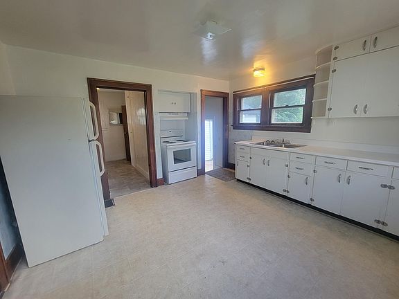 4th image of 206 W West St