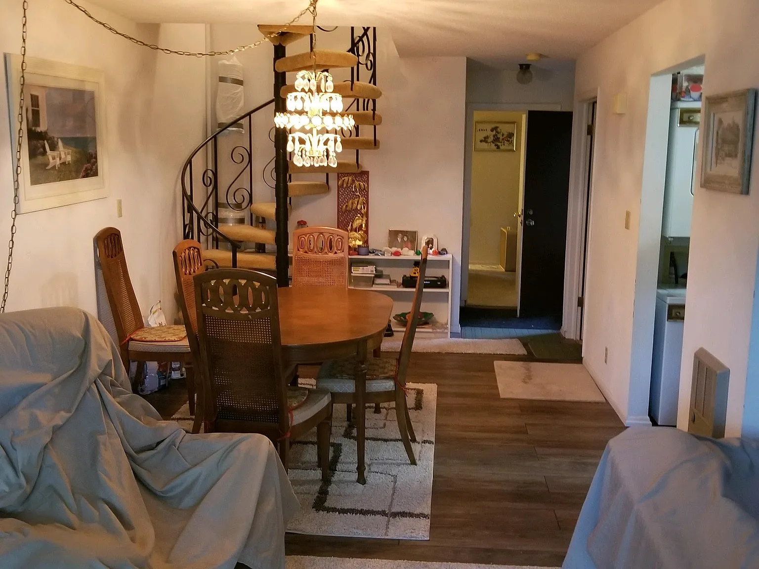 2 bed, 1.5 bath, 960 sqft, $1,300 — Photo 4