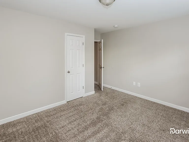 8812 Cornwall St — Photo 8