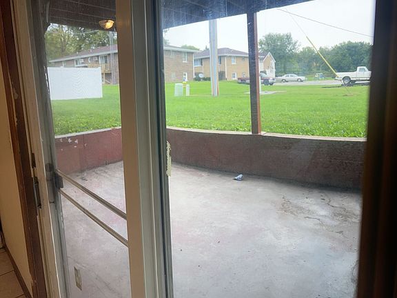 4th image of 316 S Walnut St #1