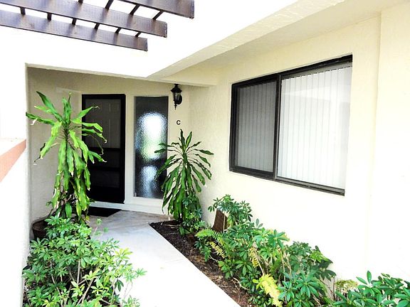 2nd image of 203 Sea Oats Dr APT C