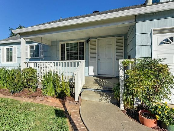 4th image of 3204 Montclaire St