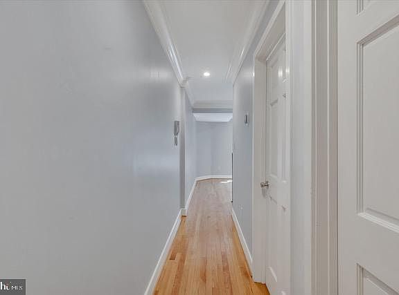 4th image of 1620 Corcoran St NW APT B