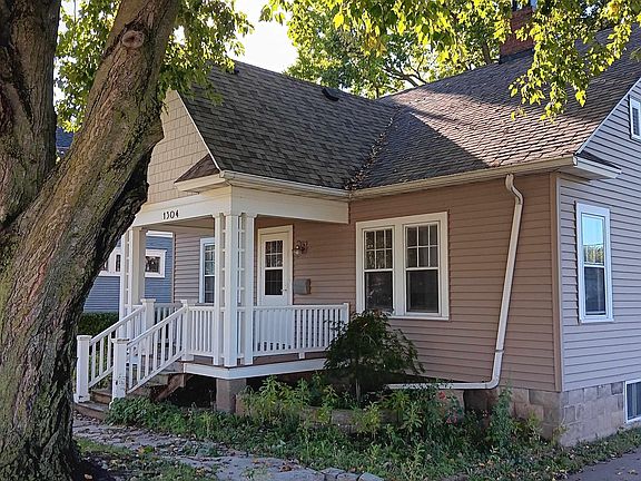5th image of 1304 Chester Ave
