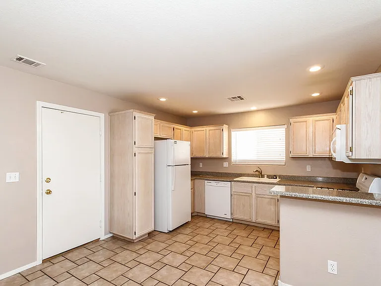 5450 Mercantile St — Photo 5