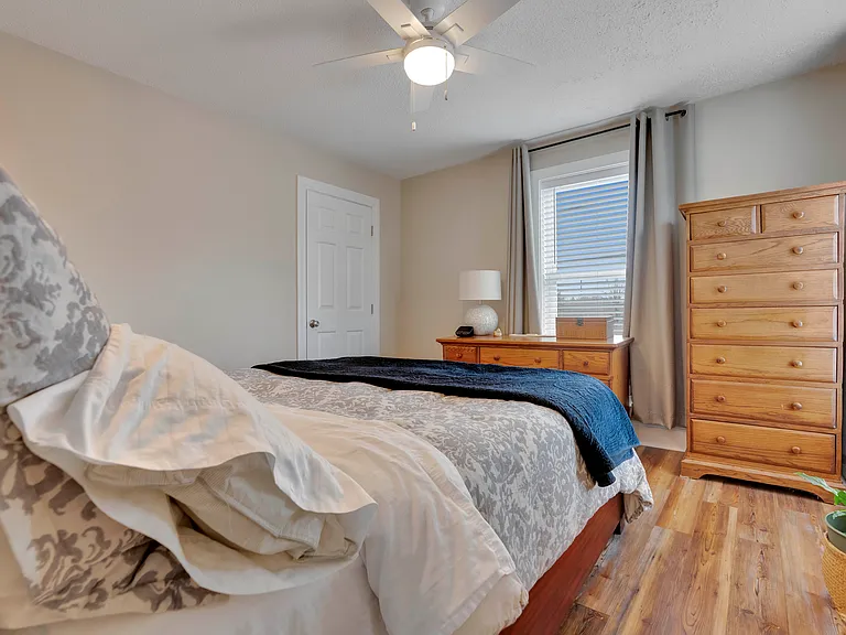 10 Dunn St #2 — Photo 7