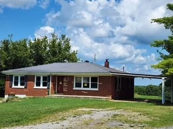 63 Rogers Rd, Moss, TN 38575