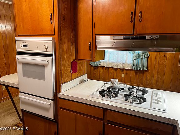 4th image of 107 Rockne Dr