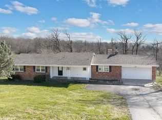 1021 Kouns Ln, Edwardsville, KS 66111