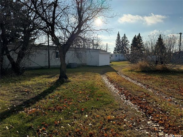 220 1st AVENUE, Mervin, SK S0M 1Y0