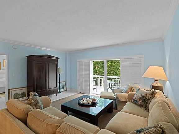 2nd image of 250 Bradley Pl APT 204