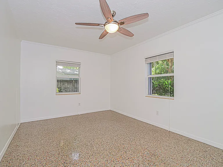 2158 Seville Ave — Photo 24