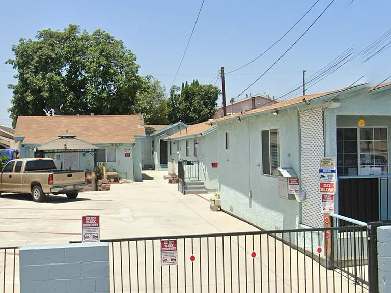 1019 1/2 S Downey Rd — Photo 5