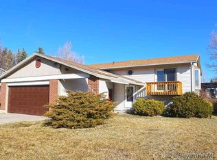 512 New Bedford Dr, Cheyenne, WY 82009