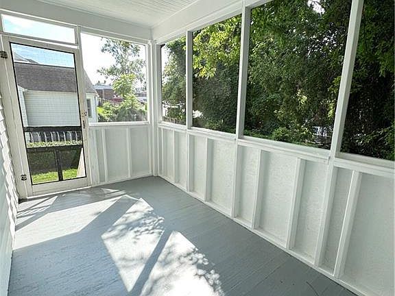 3rd image of 124 Braxton Ct