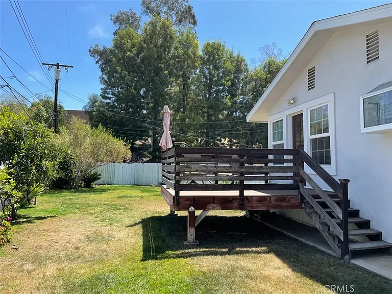 1049 Evergreen Ct — Photo 20